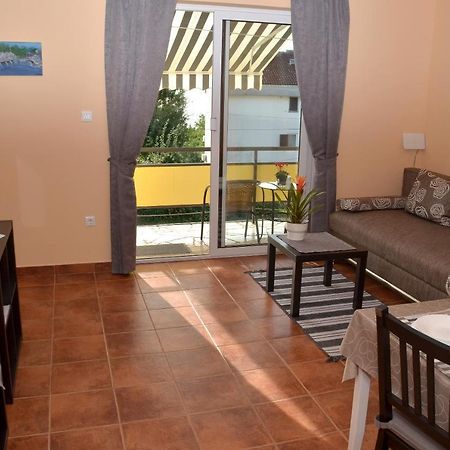 Apartment Renata Laurana Esterno foto