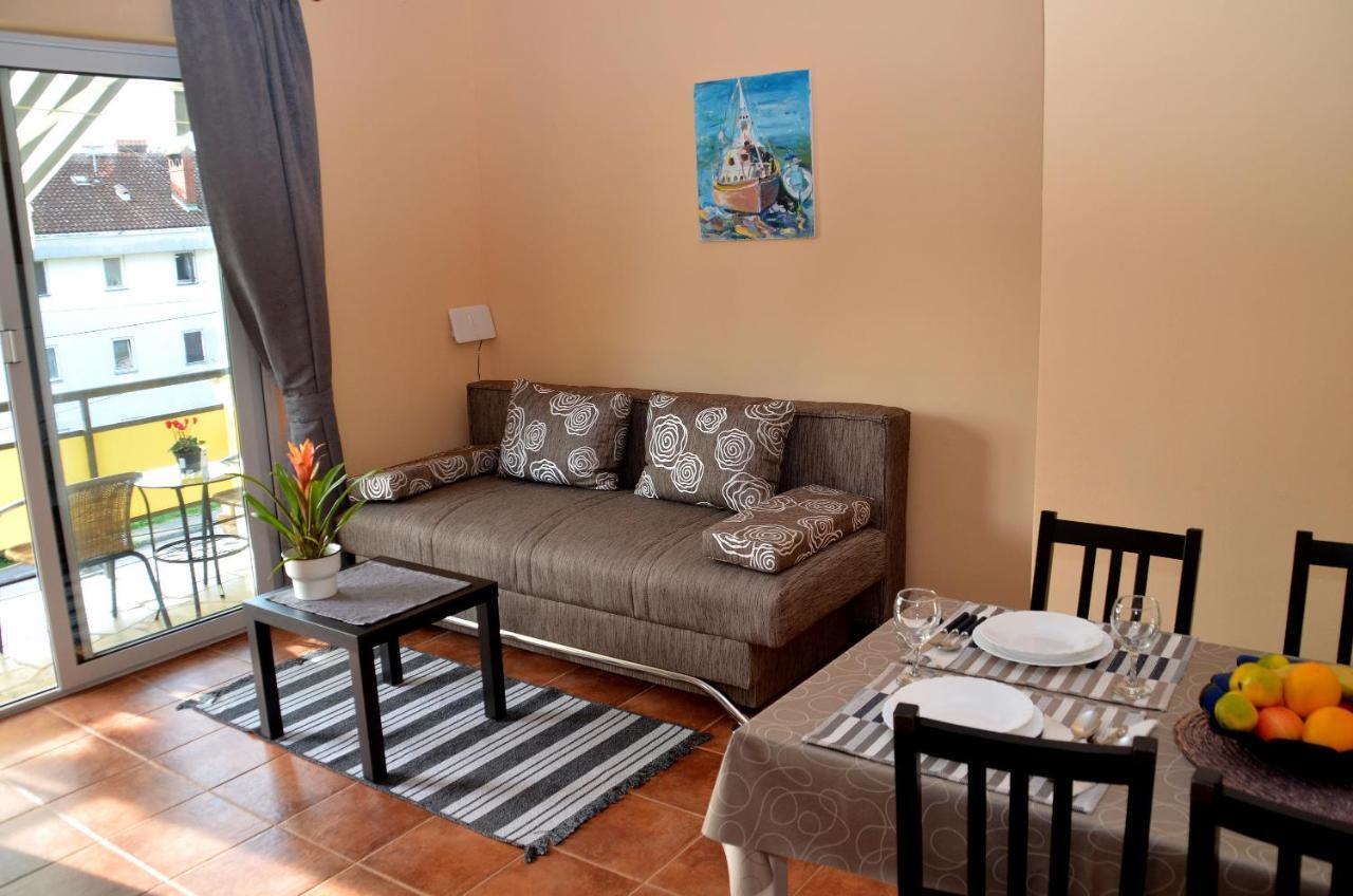 Apartment Renata Laurana Esterno foto